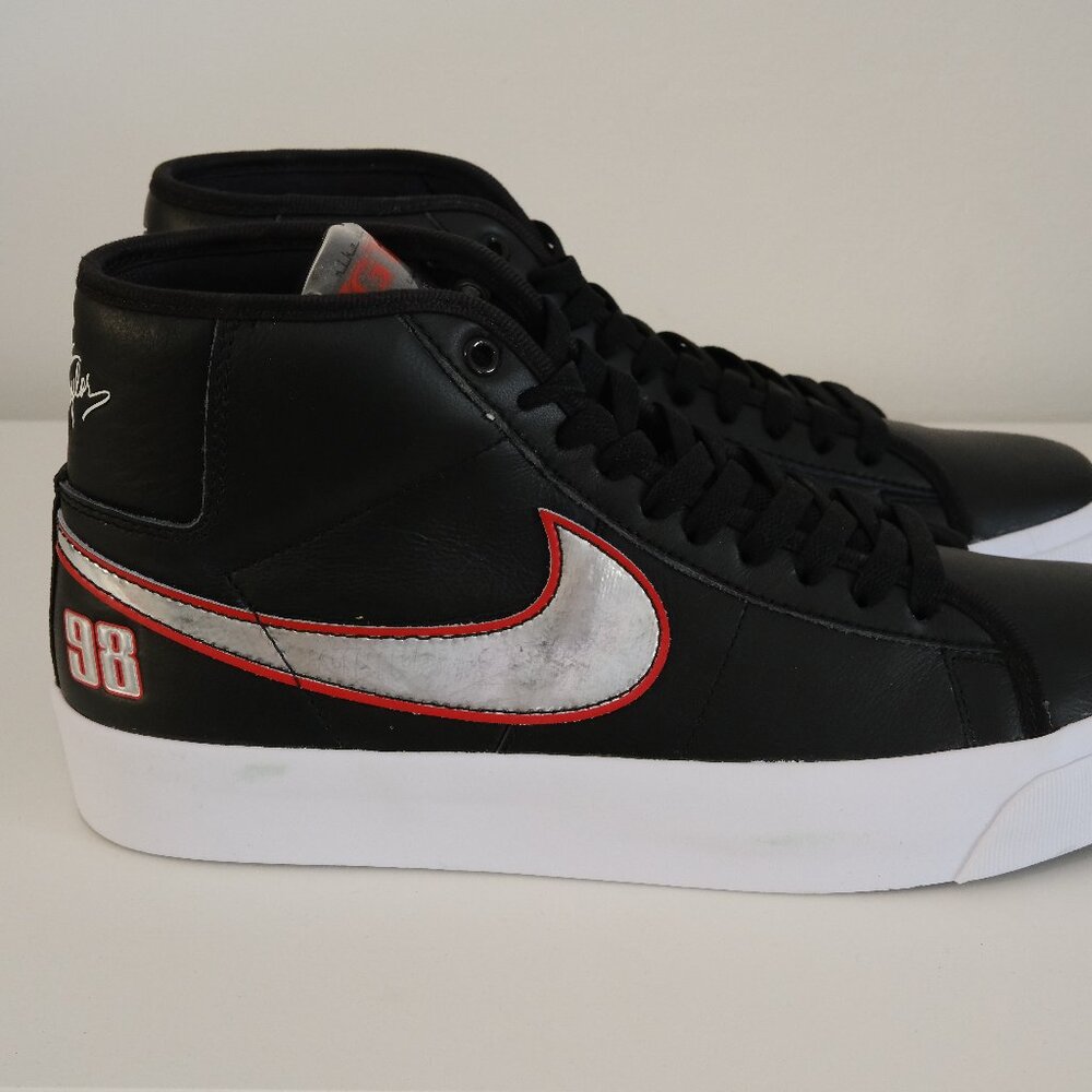 Nike Sb Zoom Blazer Mid PRO GT / Black Metallic Silver Size10US/44EU / NEW